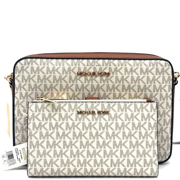 Michael Kors Large EW Crossbody Bag & Large Double Zip Wallet Vanilla - Picture 2 of 13